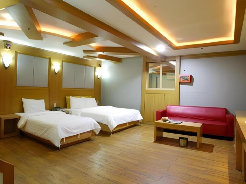 Hotel Head-One Uijeongbu Exteriör bild