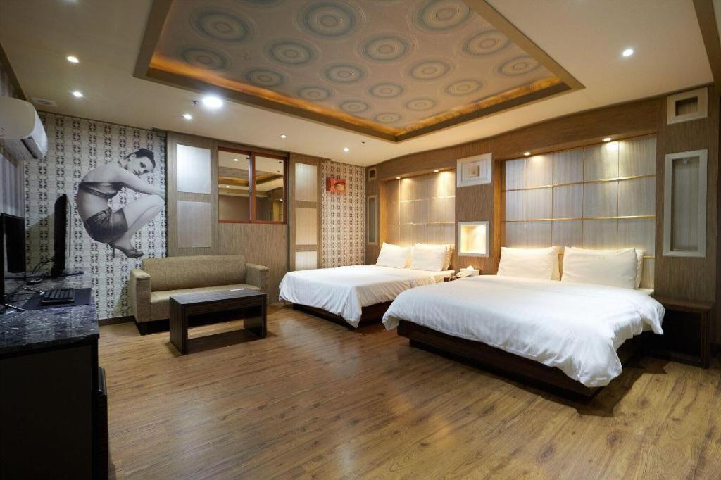 Hotel Head-One Uijeongbu Exteriör bild